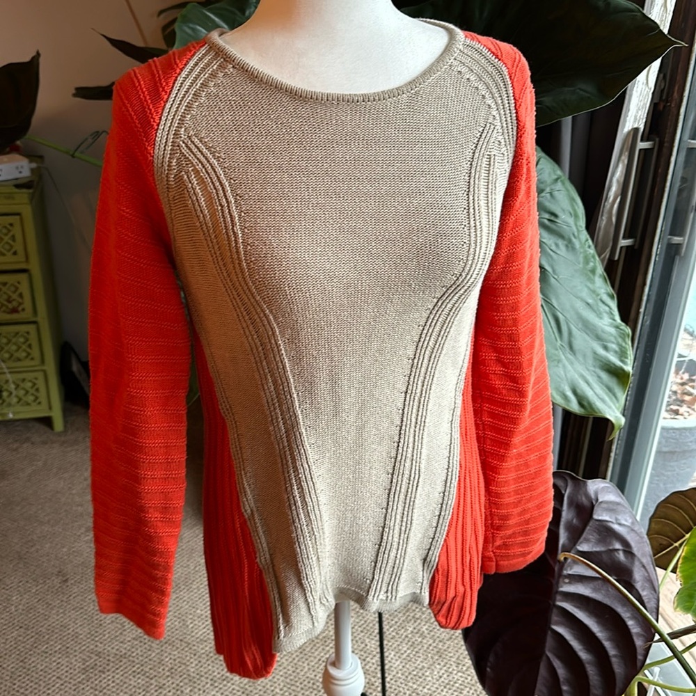 Oso casuals Women’s size small knit sweater